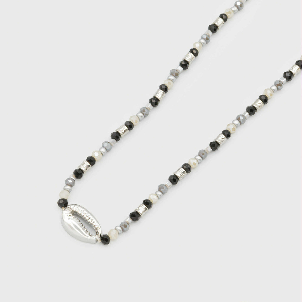 GLASS BEADS NECKLACE WITH METAL SHELL - BLACK